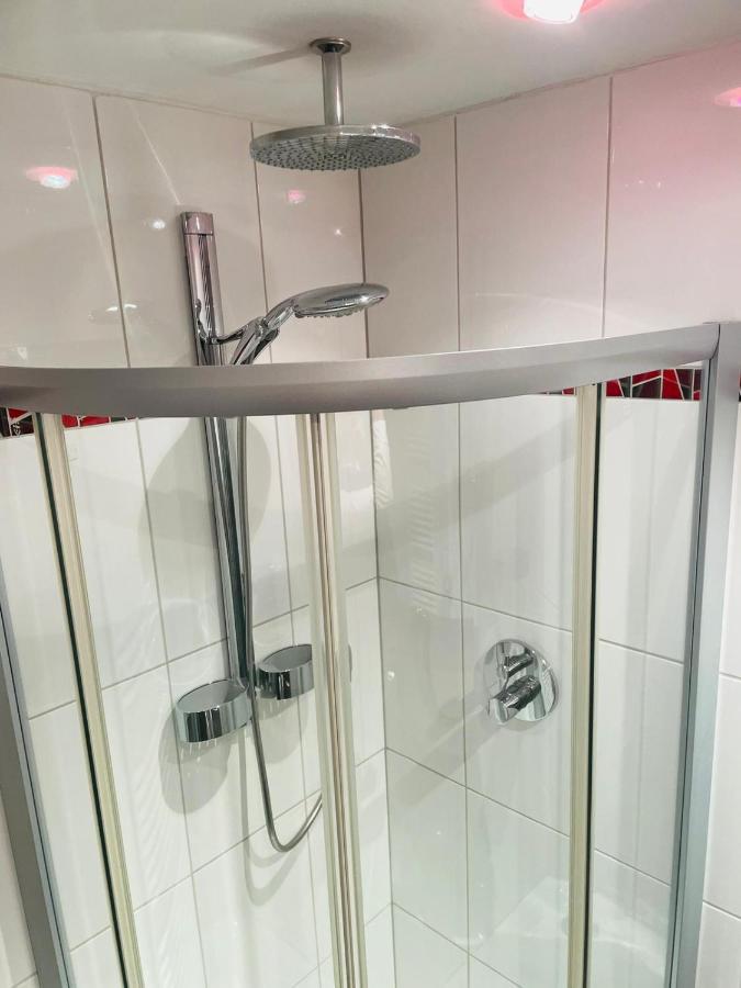 Super Deluxe Apartment - Near U6, U3 In City Center Вена Экстерьер фото
