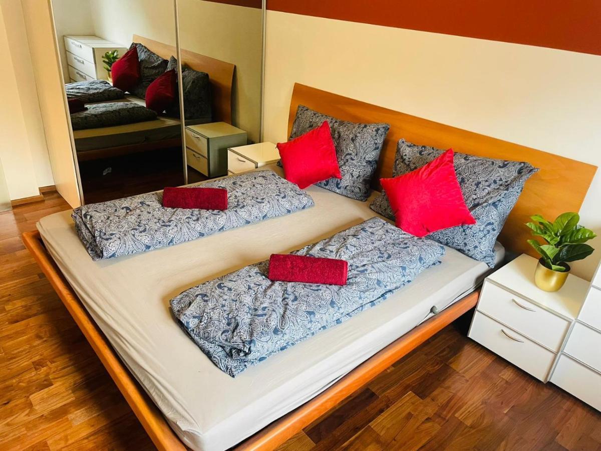 Super Deluxe Apartment - Near U6, U3 In City Center Вена Экстерьер фото