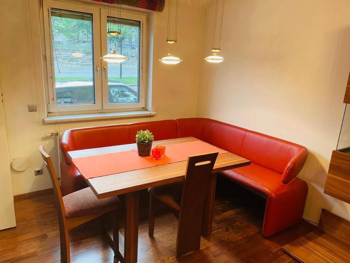 Super Deluxe Apartment - Near U6, U3 In City Center Вена Экстерьер фото